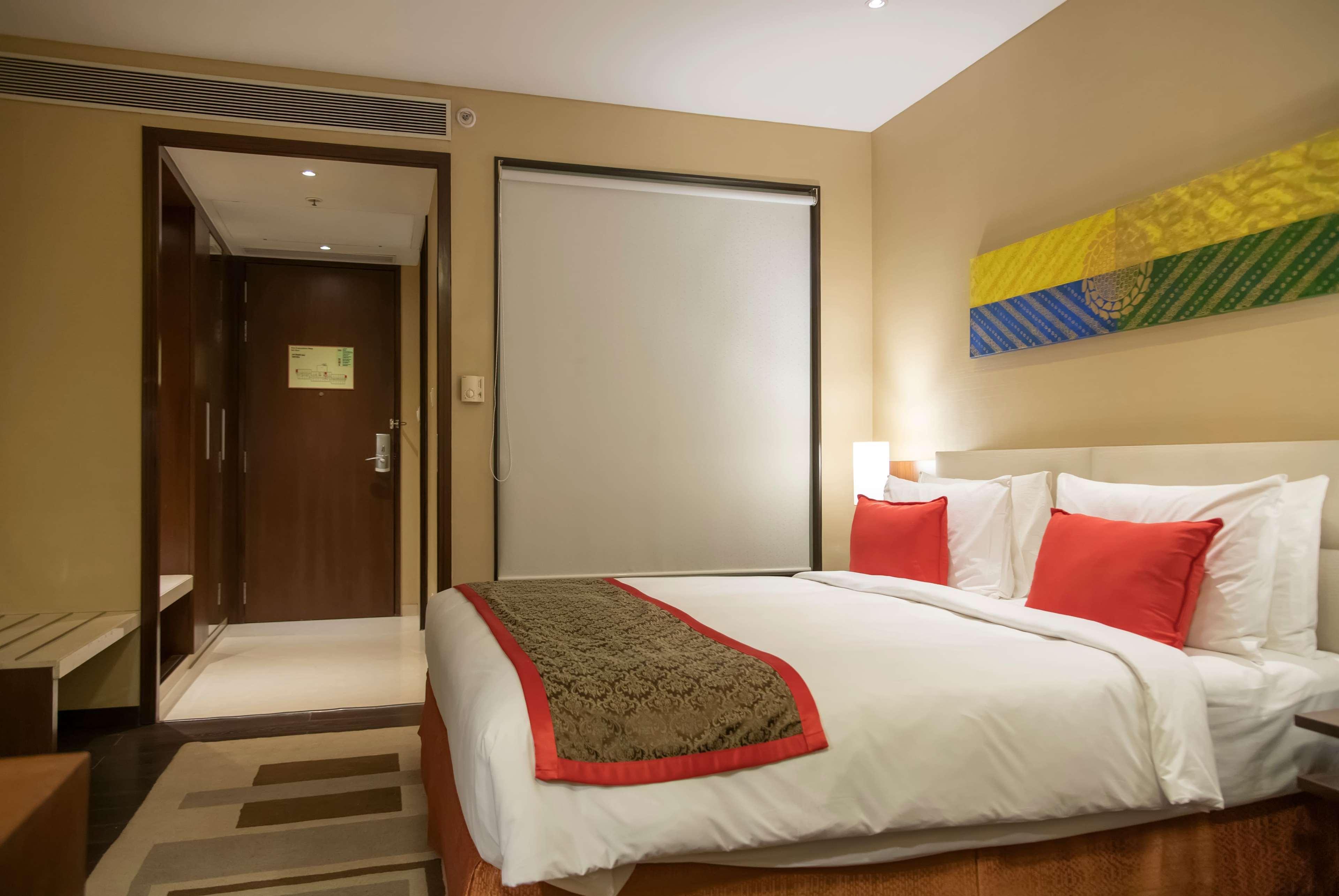 Ramada Plaza By Wyndham Pune Hinjewadi Dāpuri Dış mekan fotoğraf