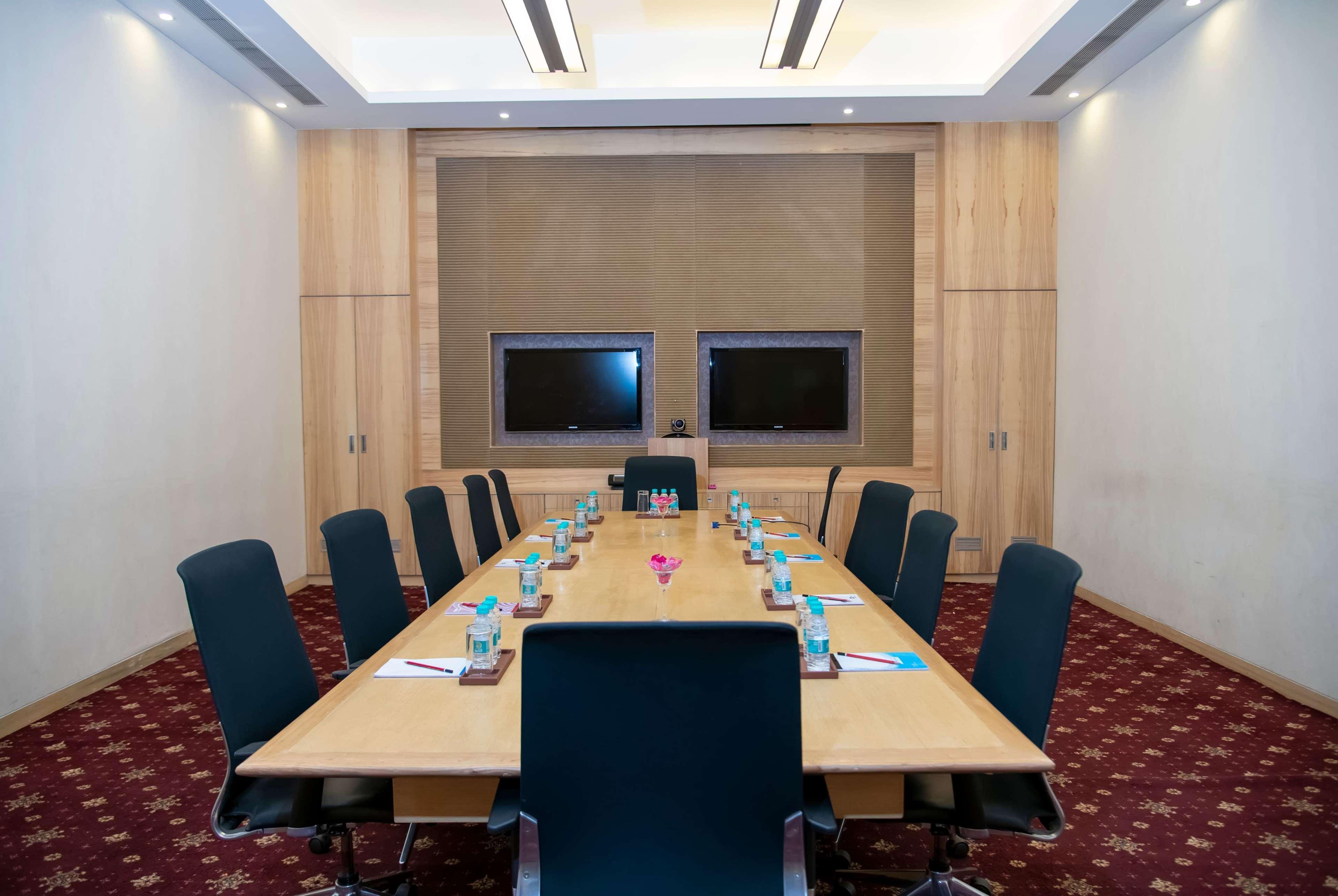 Ramada Plaza By Wyndham Pune Hinjewadi Dāpuri Dış mekan fotoğraf