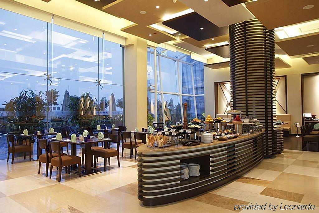 Ramada Plaza By Wyndham Pune Hinjewadi Dāpuri Restoran fotoğraf