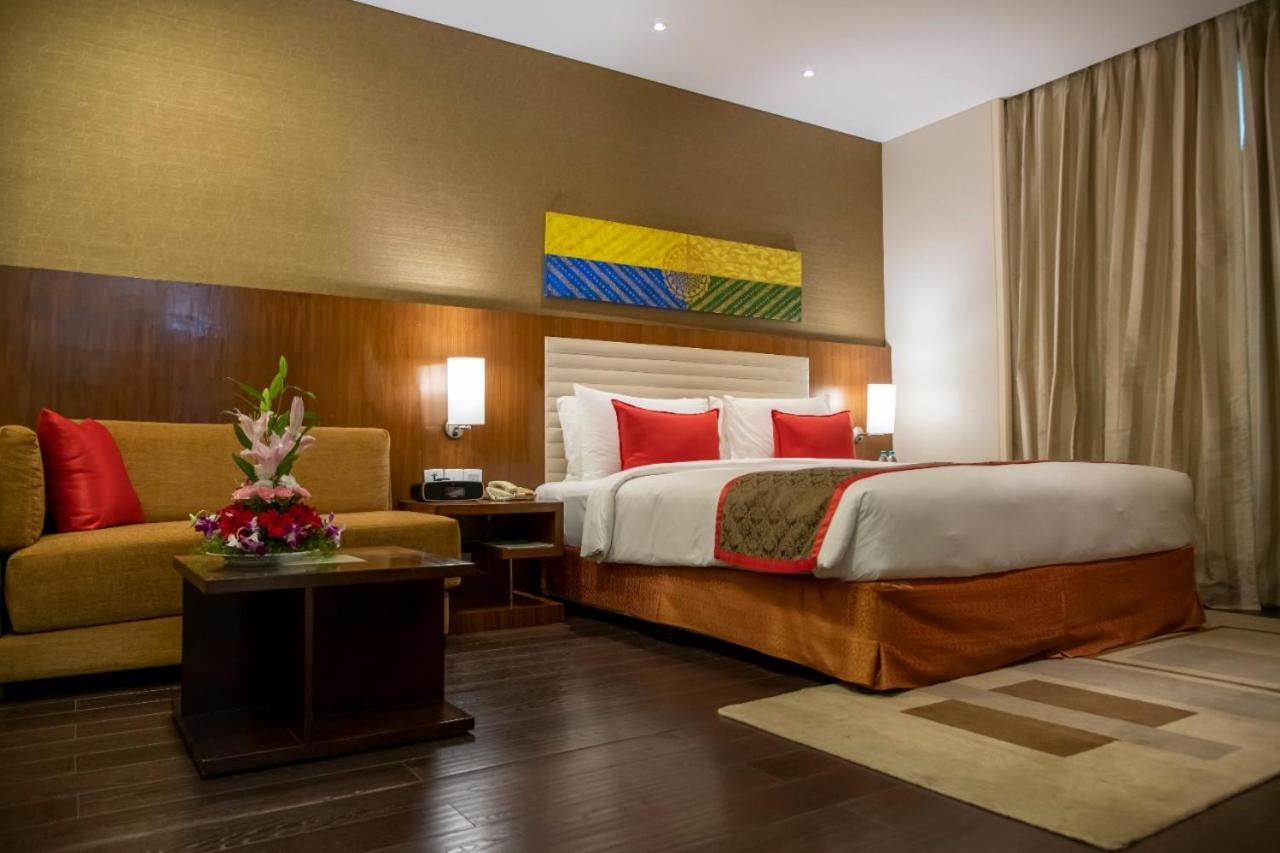 Ramada Plaza By Wyndham Pune Hinjewadi Dāpuri Dış mekan fotoğraf