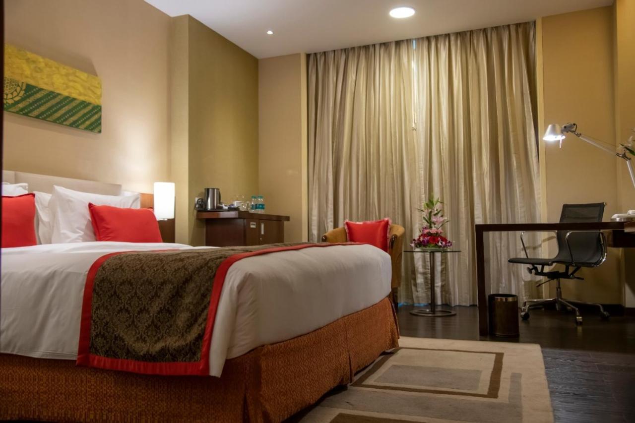 Ramada Plaza By Wyndham Pune Hinjewadi Dāpuri Dış mekan fotoğraf