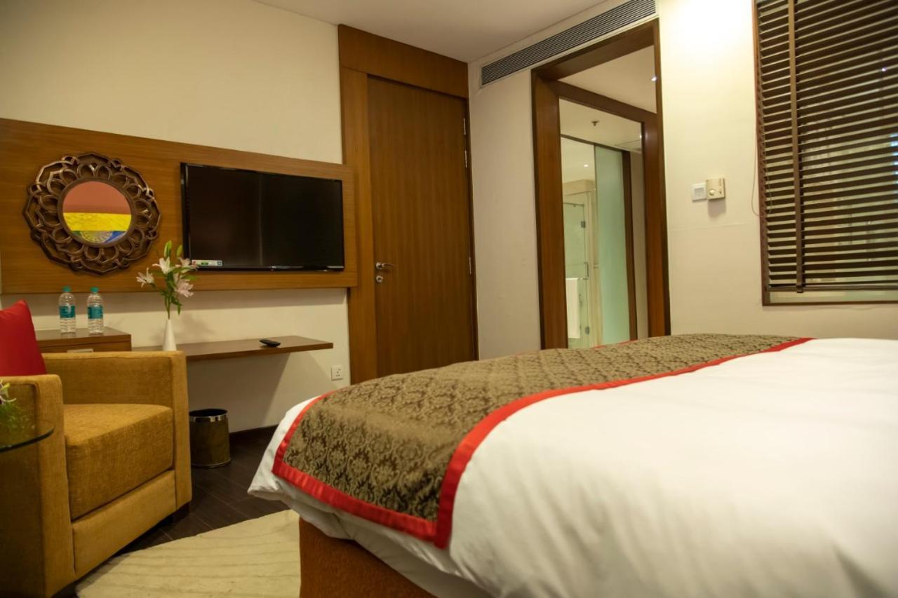 Ramada Plaza By Wyndham Pune Hinjewadi Dāpuri Dış mekan fotoğraf