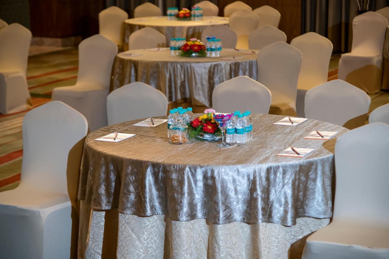 Ramada Plaza By Wyndham Pune Hinjewadi Dāpuri Dış mekan fotoğraf